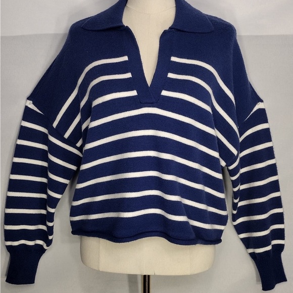 XO KR Navy and White Striped Women's Sweater size M brand new - Picture 1 of 7